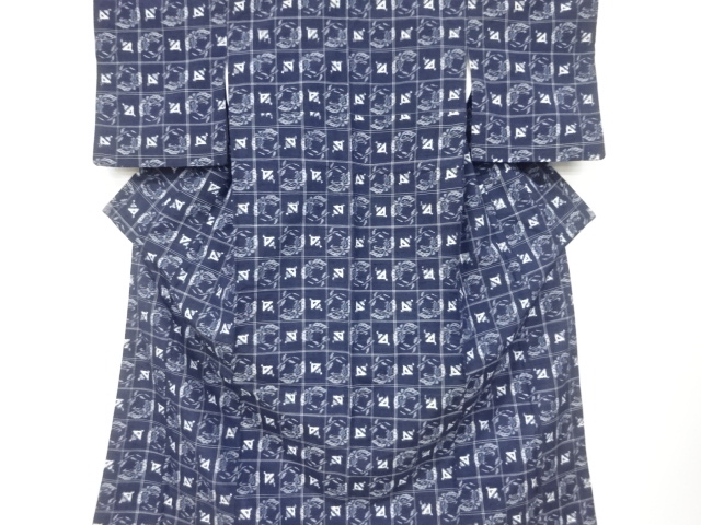 格子に蝶模様織出し手織り紬着物